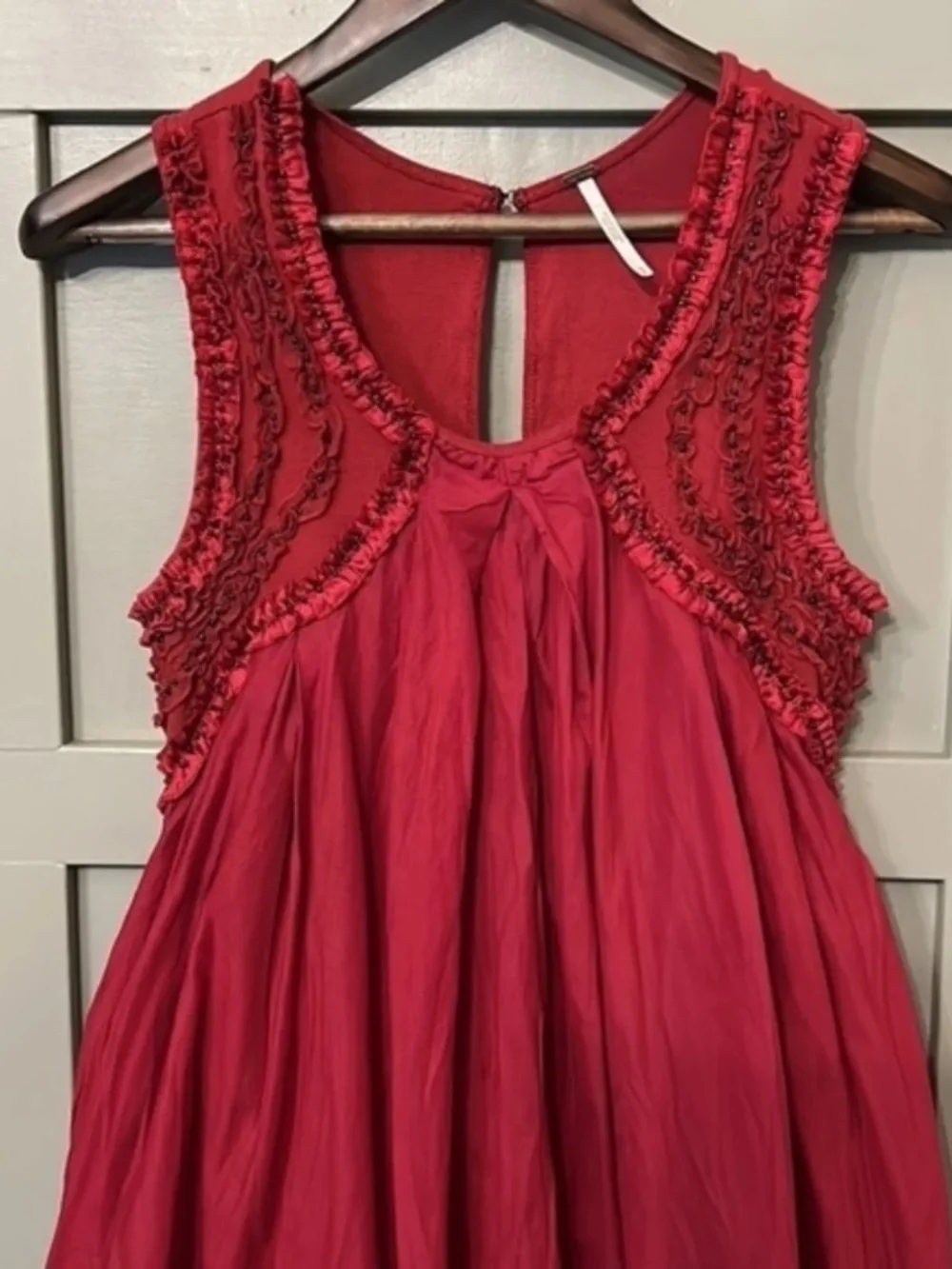 Free People Red Beaded Ruffle Dress Sleeveless Scoop Neck Keyhole Back Sz Small